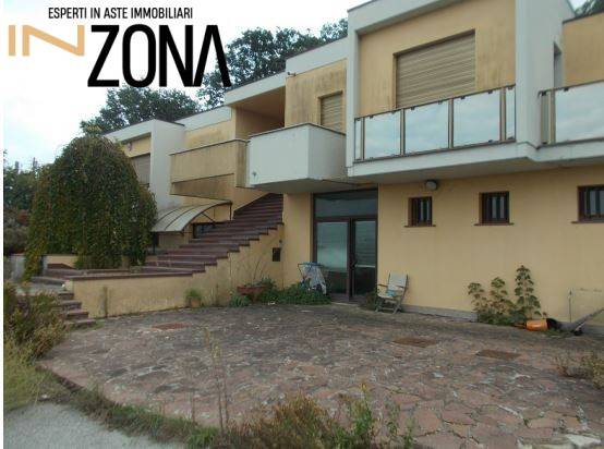 casa indipendente in vendita a Tortoreto
