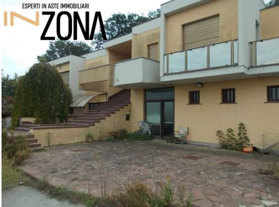 casa indipendente in vendita a Tortoreto