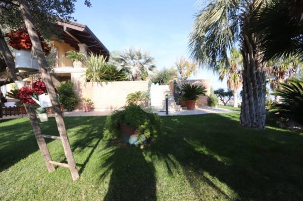 casa indipendente in vendita a Tortoreto