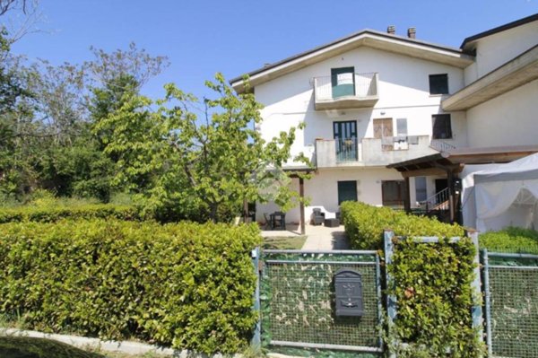 appartamento in vendita a Tortoreto in zona Cavatassi