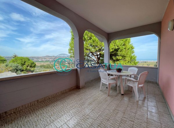 casa indipendente in vendita a Tortoreto in zona Cavatassi