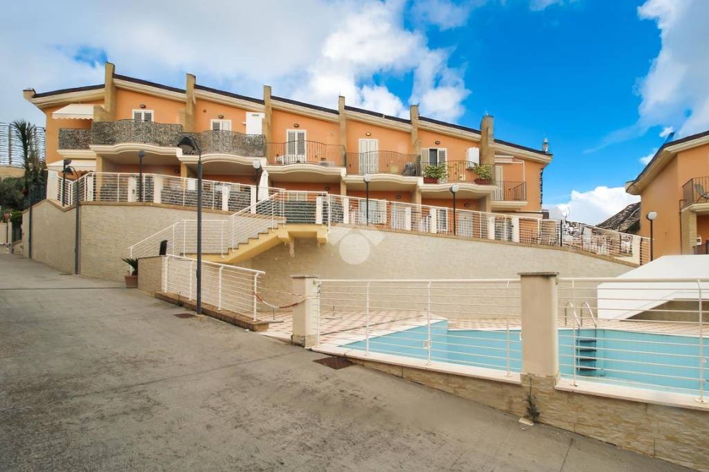 casa indipendente in vendita a Tortoreto