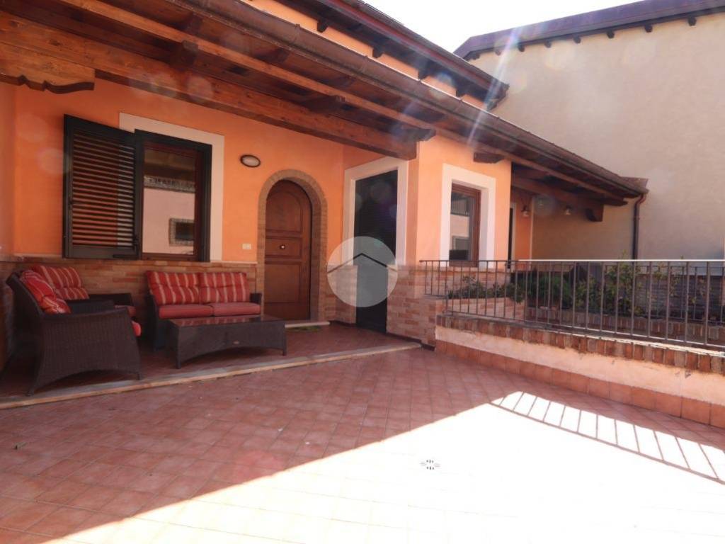 casa indipendente in vendita a Tortoreto