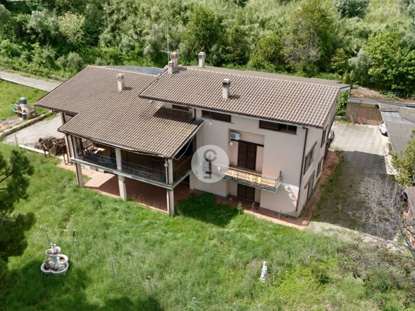 casa indipendente in vendita a Tortoreto