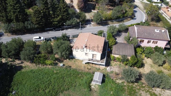 casa indipendente in vendita a Tortoreto