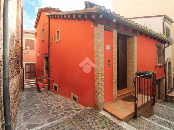 casa indipendente in vendita a Tortoreto