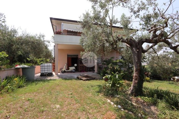 casa indipendente in vendita a Tortoreto