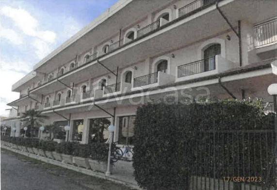 negozio in vendita a Tortoreto