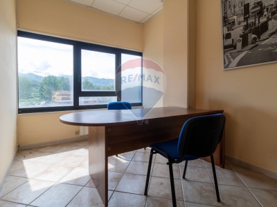 ufficio in vendita a Tortoreto