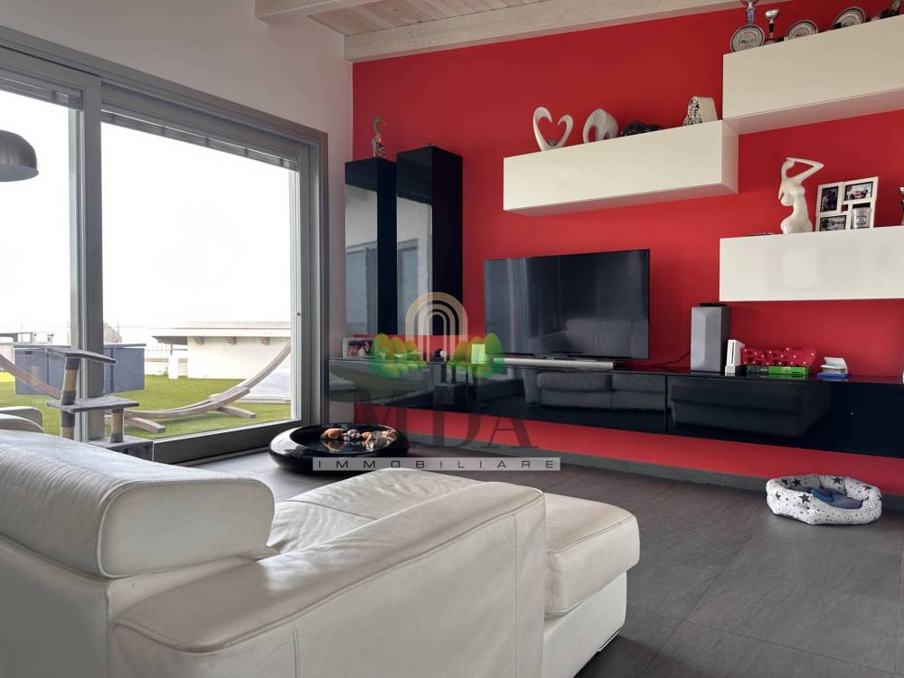 casa indipendente in vendita a Tortoreto