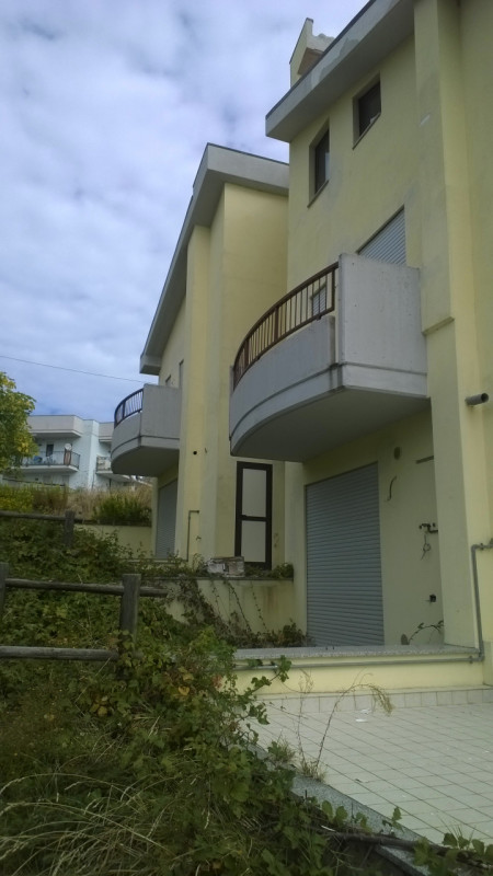 casa indipendente in vendita a Tortoreto