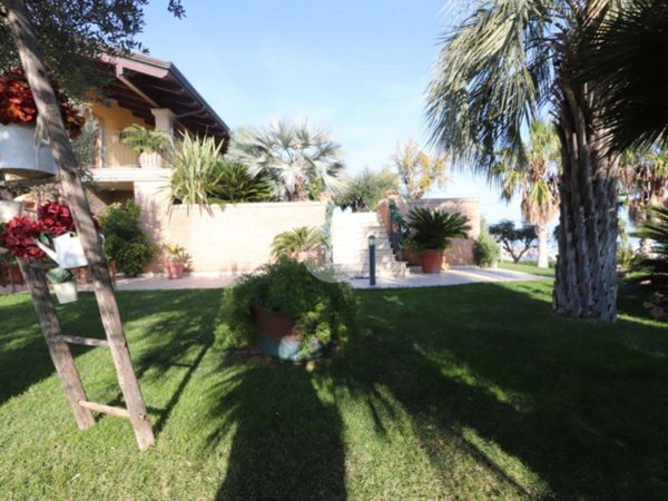 casa indipendente in vendita a Tortoreto