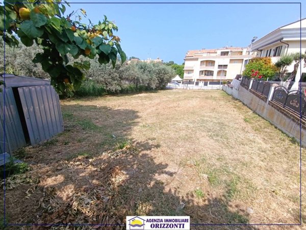 casa indipendente in vendita a Tortoreto