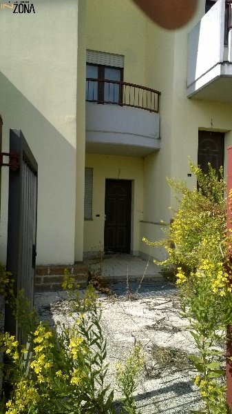 casa indipendente in vendita a Tortoreto