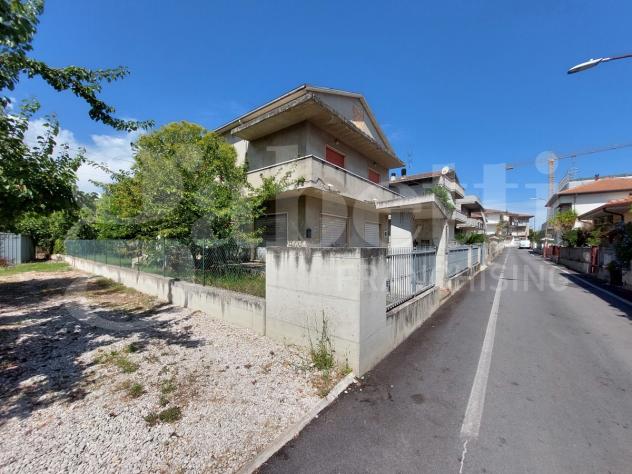 casa indipendente in vendita a Tortoreto