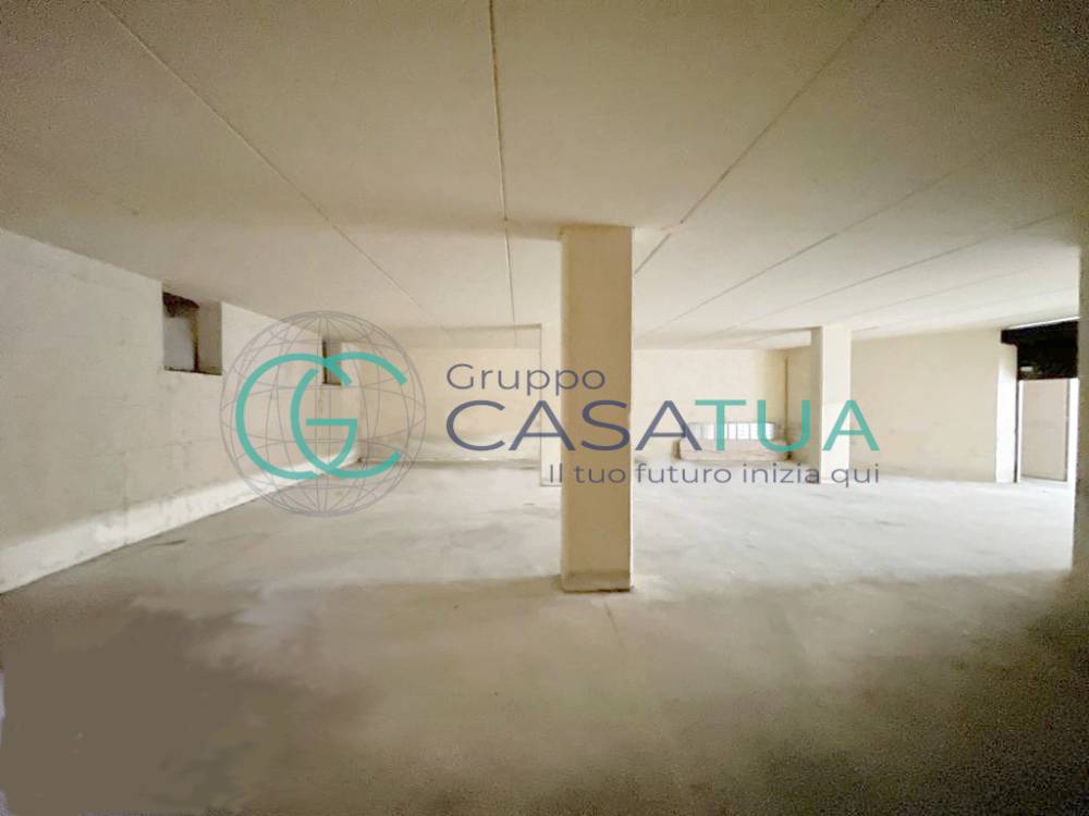 locale di sgombero in vendita a Tortoreto