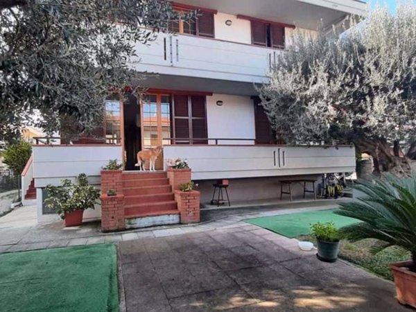 casa indipendente in vendita a Tortoreto