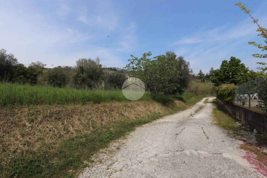 terreno in vendita a Tortoreto
