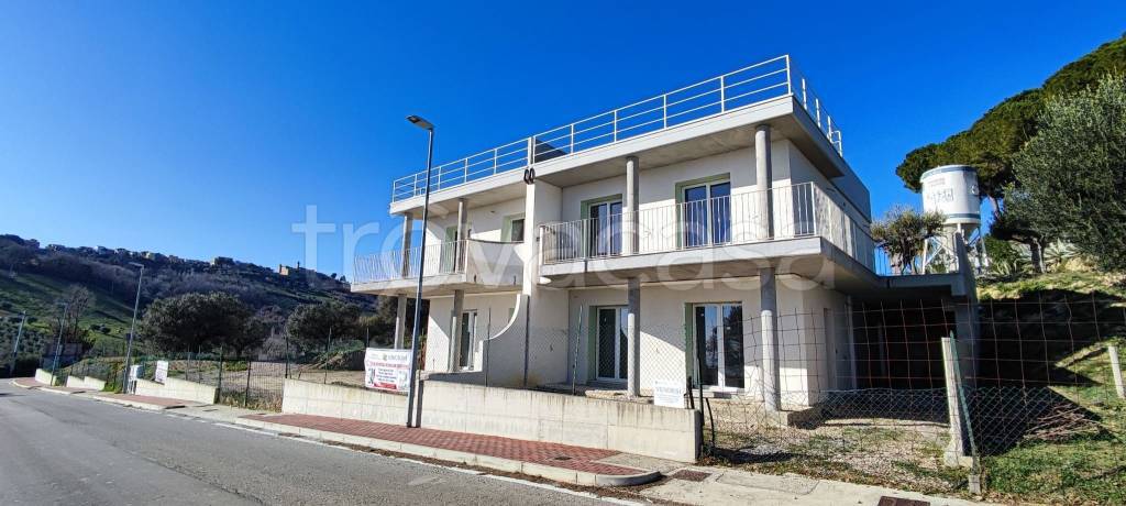 casa indipendente in vendita a Tortoreto