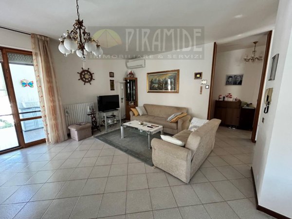 casa indipendente in vendita a Tortoreto