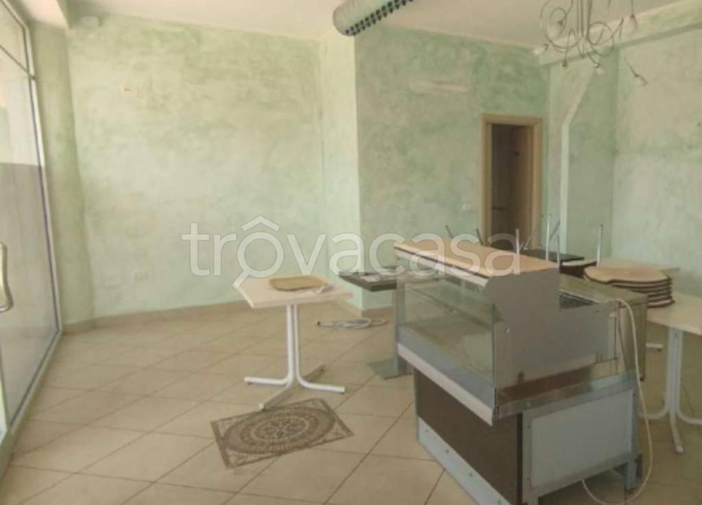 negozio in vendita a Tortoreto