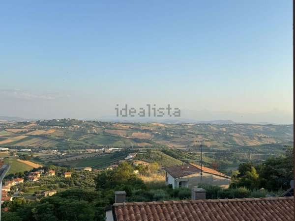 casa indipendente in vendita a Tortoreto