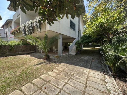 casa indipendente in vendita a Tortoreto