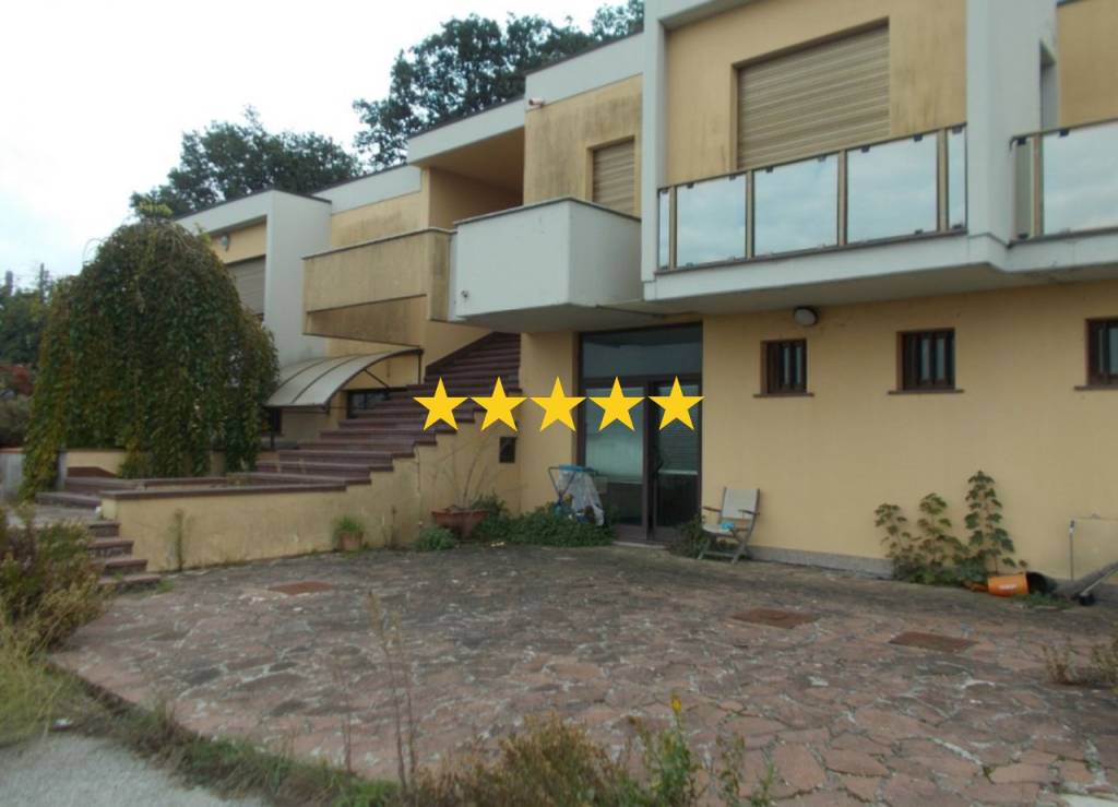 casa indipendente in vendita a Tortoreto