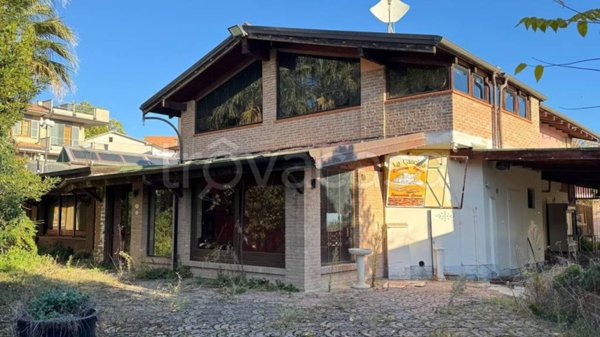 negozio in vendita a Tortoreto