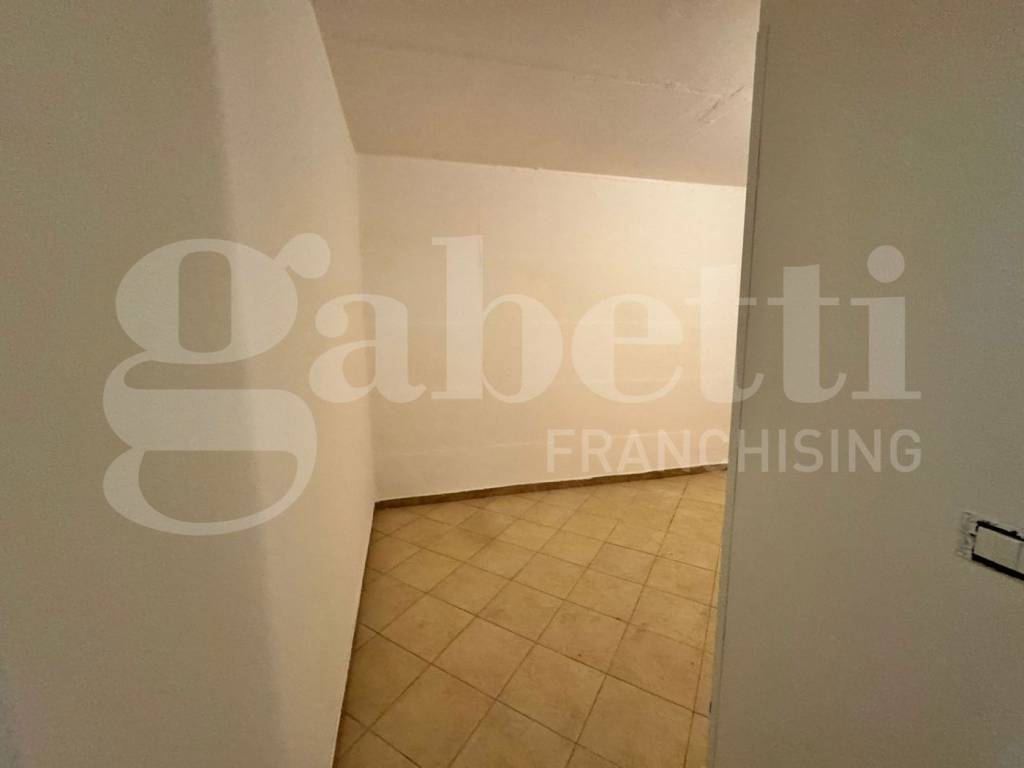 locale commerciale in vendita a Tortoreto