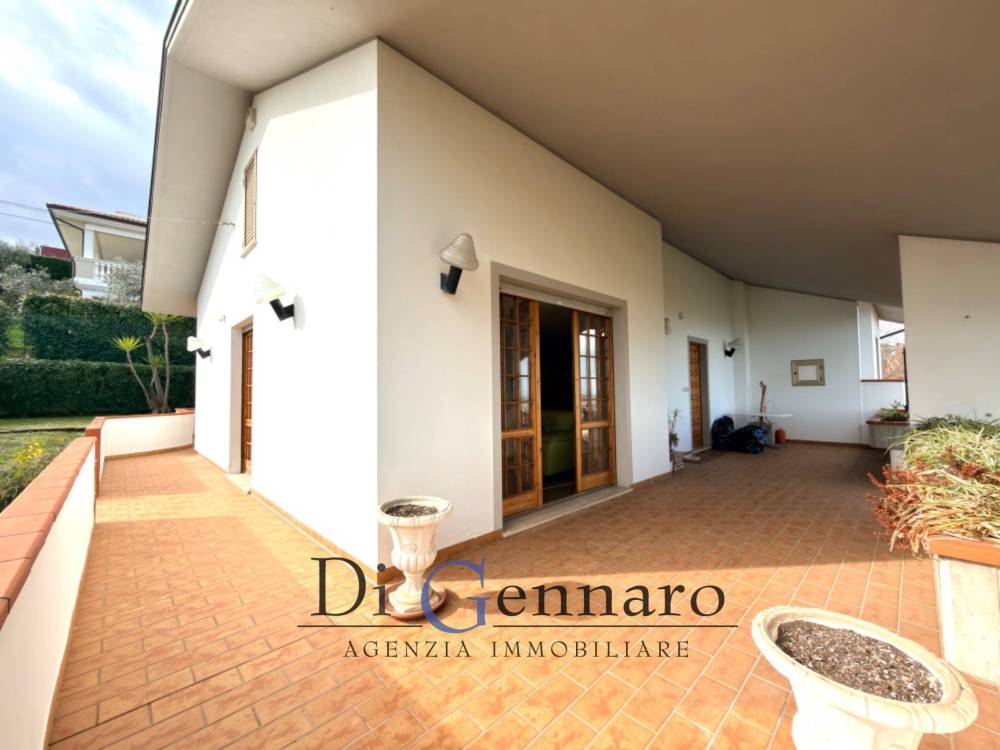 casa indipendente in vendita a Tortoreto