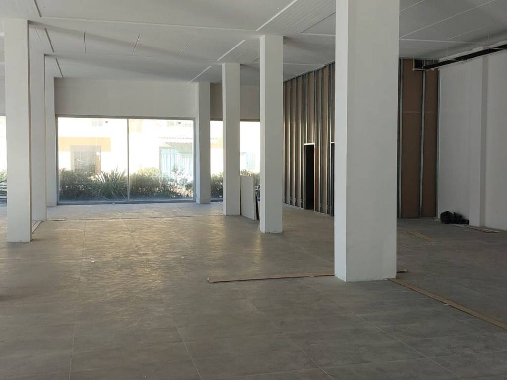 negozio in vendita a Tortoreto