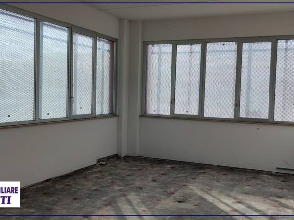 negozio in vendita a Tortoreto