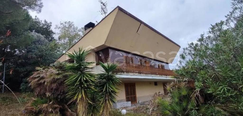 casa indipendente in vendita a Tortoreto