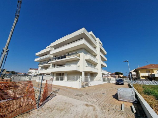 intera palazzina in vendita a Tortoreto