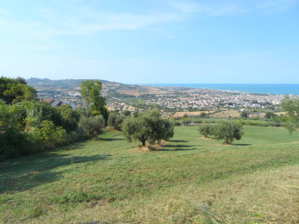 casa indipendente in vendita a Tortoreto