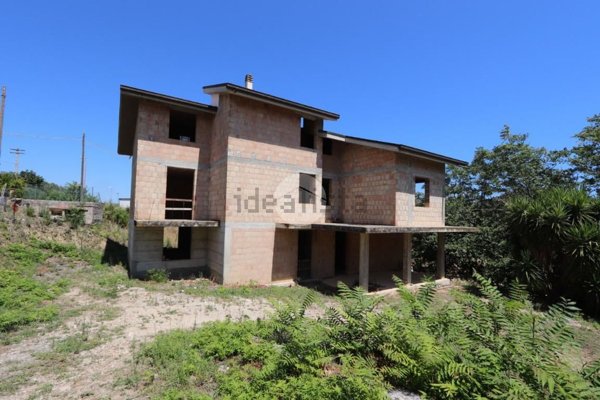 terreno edificabile in vendita a Tortoreto in zona Cavatassi