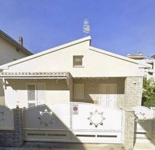 casa indipendente in vendita a Tortoreto