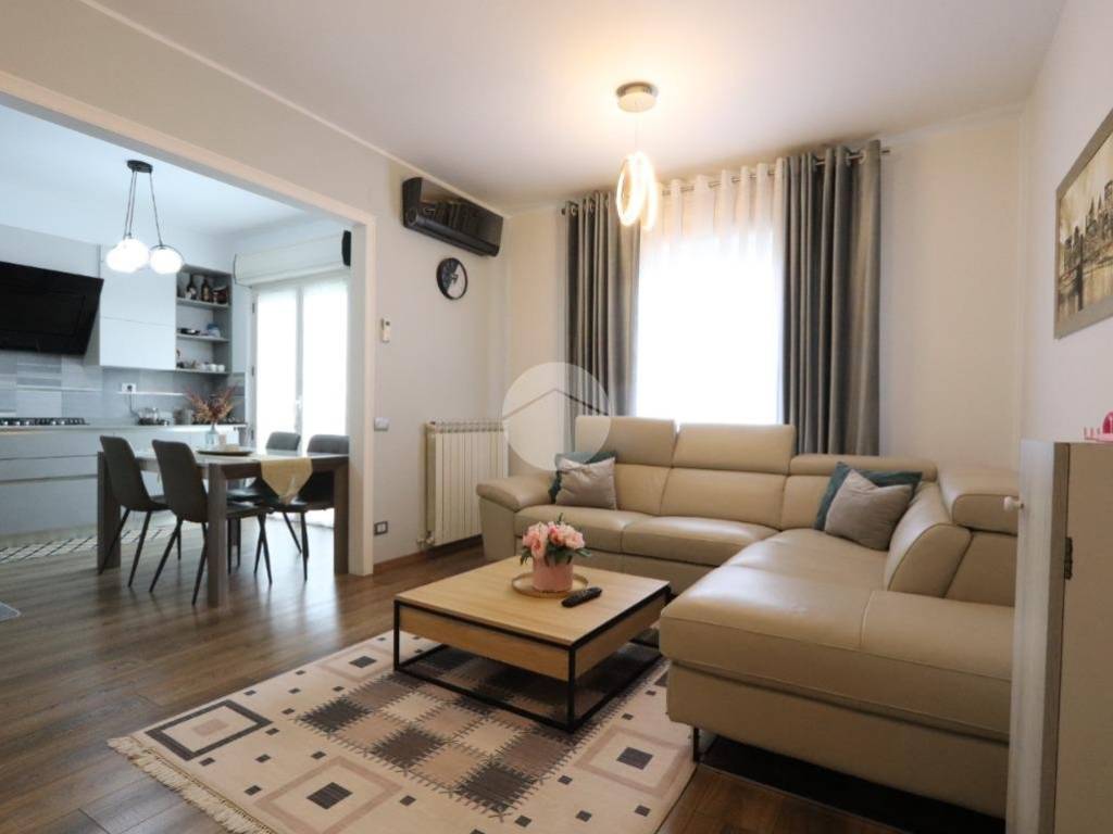 appartamento in vendita a Tortoreto in zona Salino