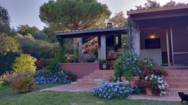 casa indipendente in vendita a Tortoreto