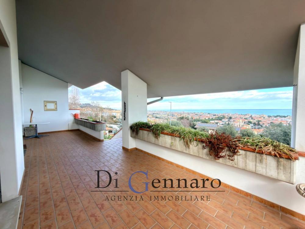 casa indipendente in vendita a Tortoreto