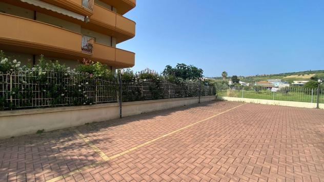 casa indipendente in vendita a Tortoreto