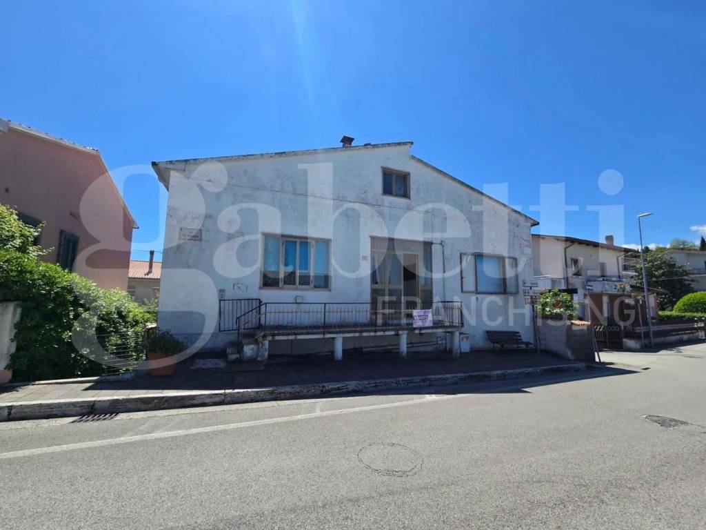 casa indipendente in vendita a Tortoreto