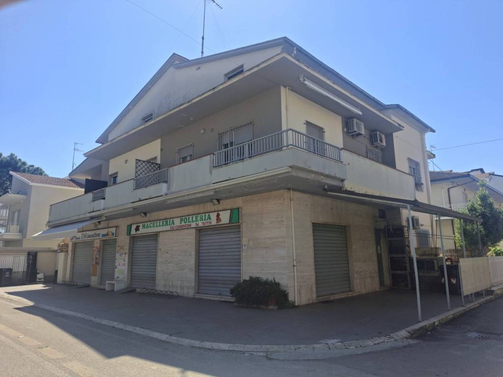 casa indipendente in vendita a Tortoreto