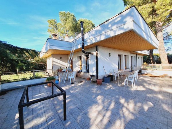casa indipendente in vendita a Tortoreto in zona Terrabianca