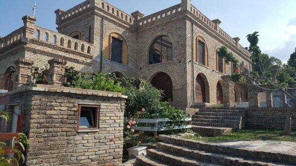 casa indipendente in vendita a Tortoreto