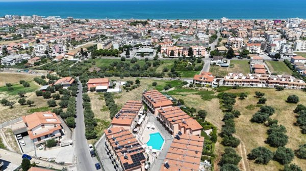 casa indipendente in vendita a Tortoreto