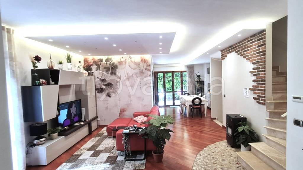 casa indipendente in vendita a Tortoreto