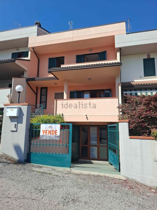 casa semindipendente in vendita a Tortoreto