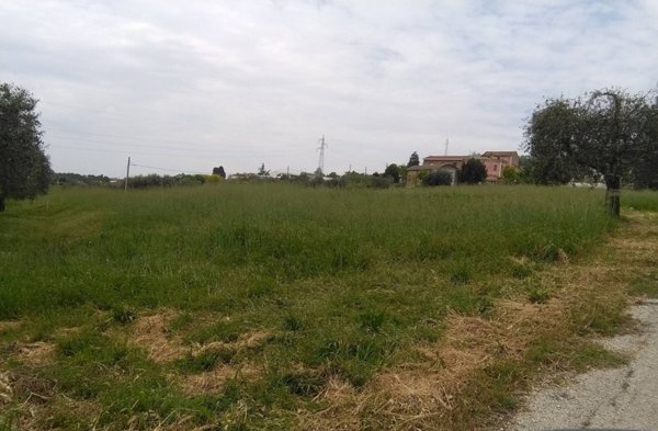 terreno in vendita a Tortoreto in zona Salino